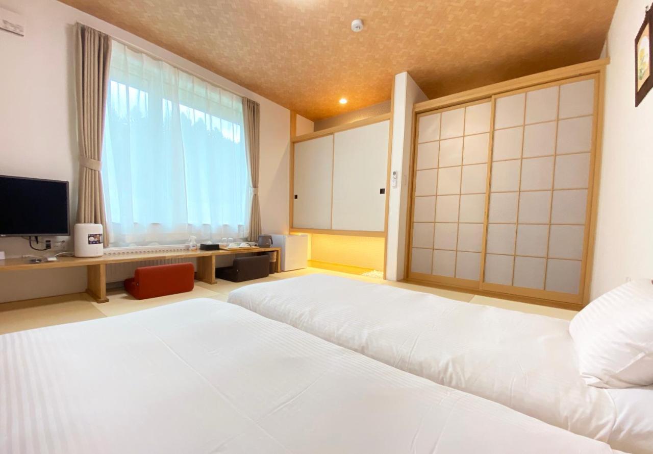 Hotel Hanafuji Inn Nakafurano Eksteriør bilde