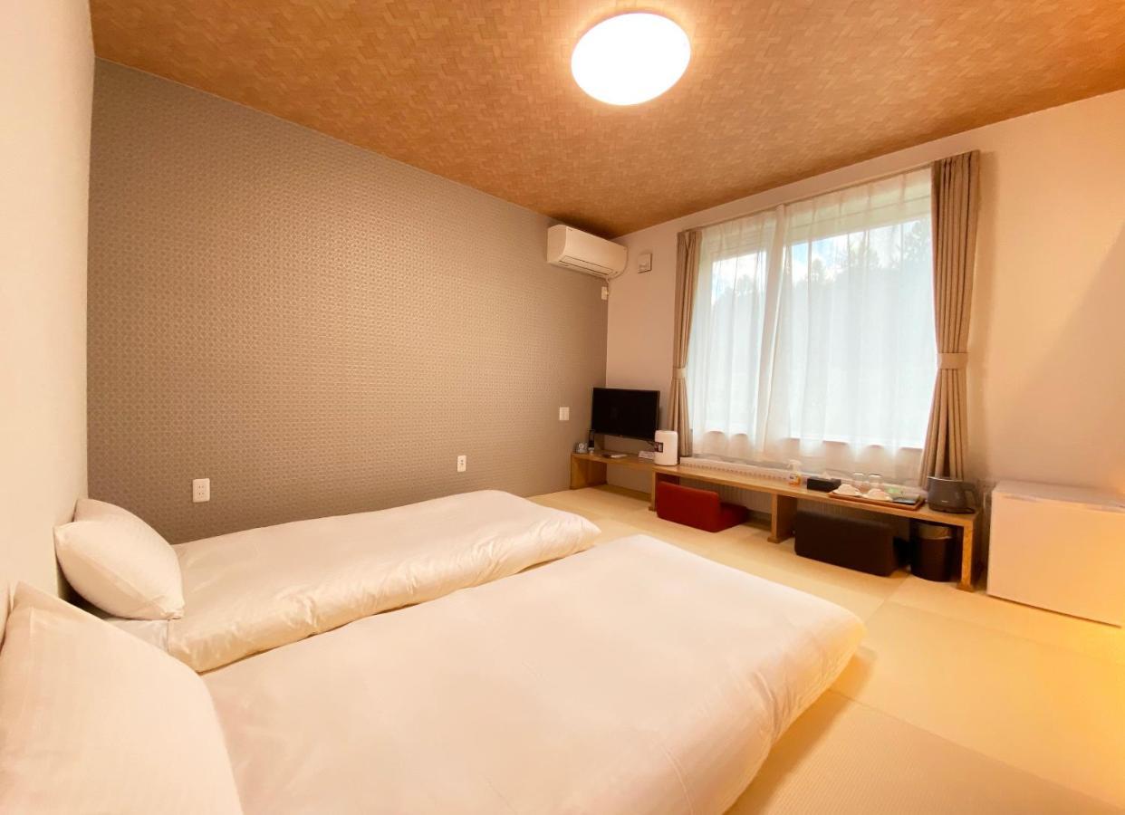 Hotel Hanafuji Inn Nakafurano Eksteriør bilde