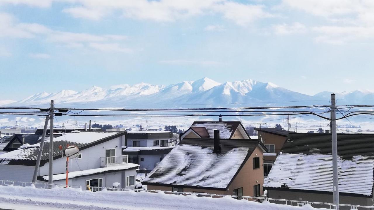 Hotel Hanafuji Inn Nakafurano Eksteriør bilde