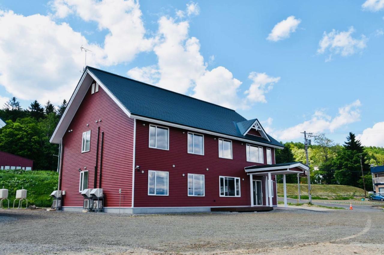 Hotel Hanafuji Inn Nakafurano Eksteriør bilde