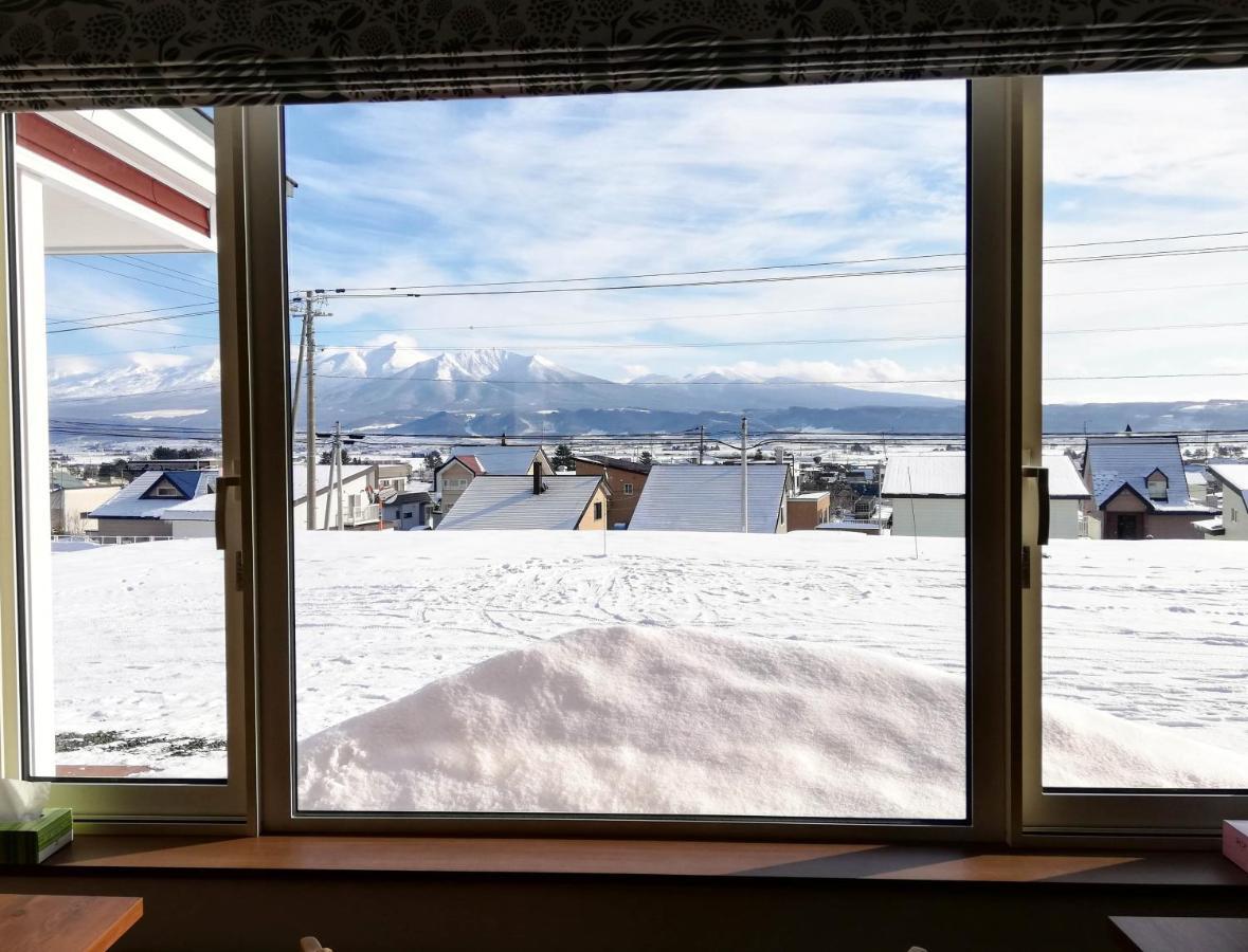 Hotel Hanafuji Inn Nakafurano Eksteriør bilde